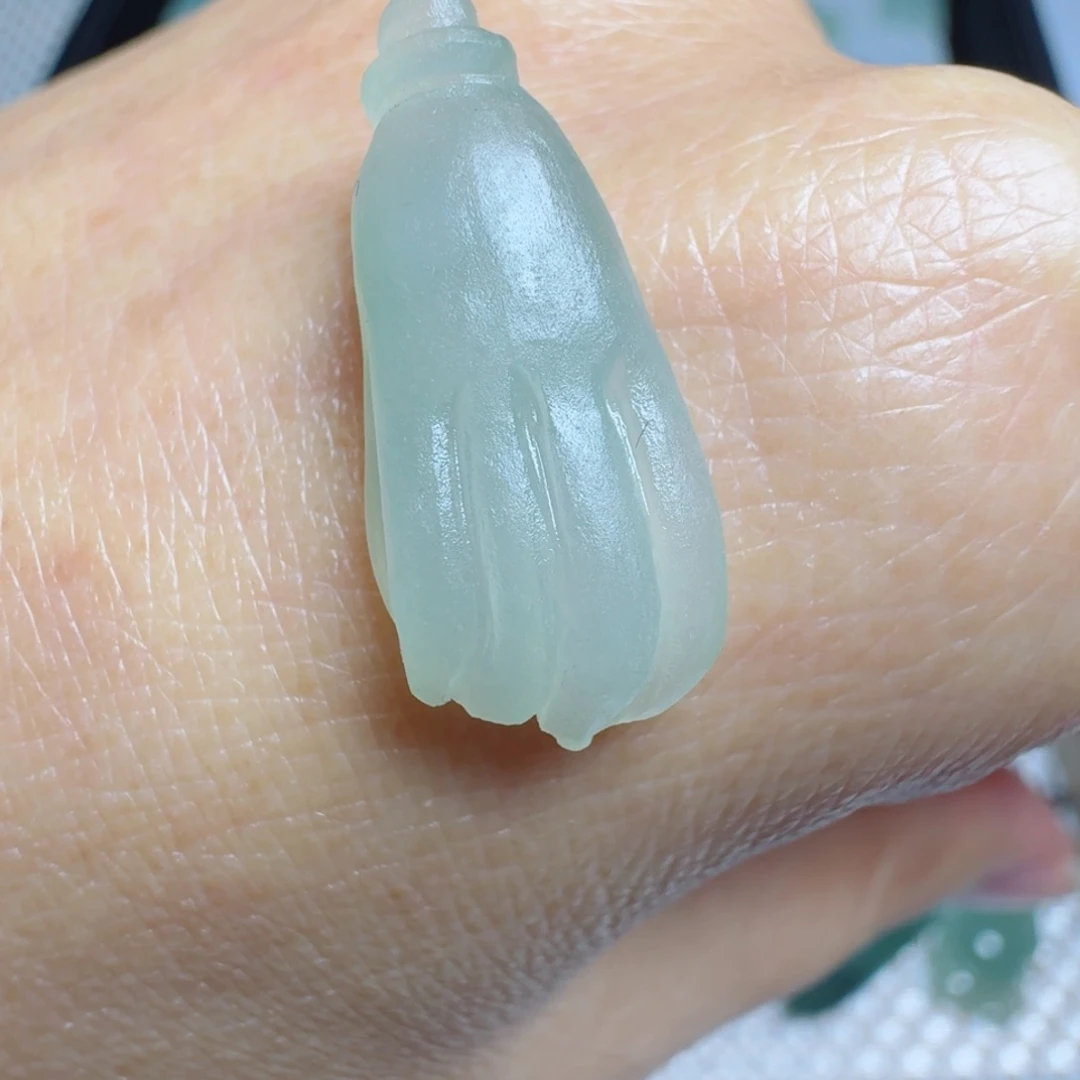 定制翡翠未镶嵌挂件