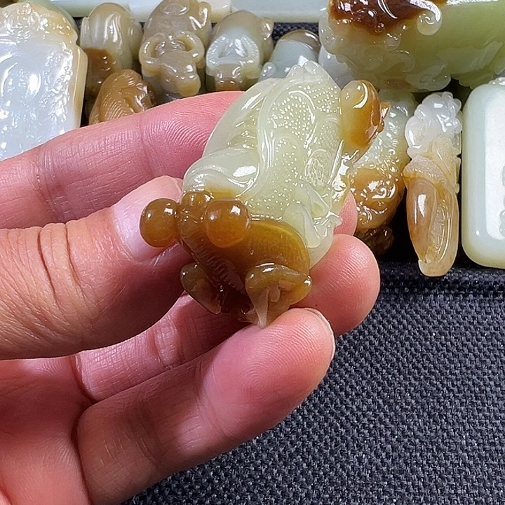 和田玉未镶嵌吊坠(不含链)