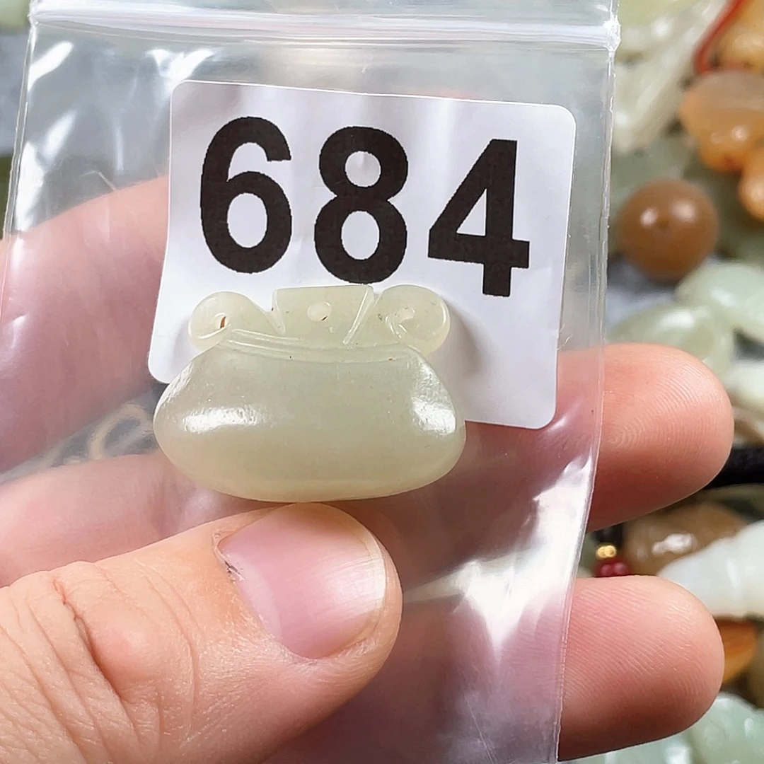 和田玉（糖玉）未镶嵌颈饰