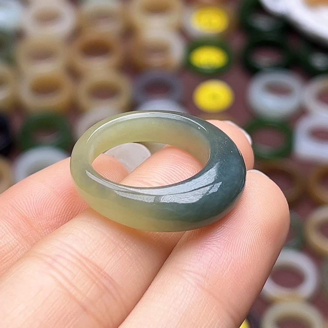 和田玉未镶嵌戒指18.5黄口翠