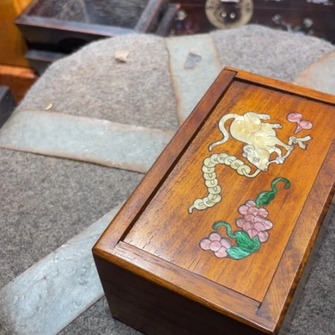 木盒子111111111111111