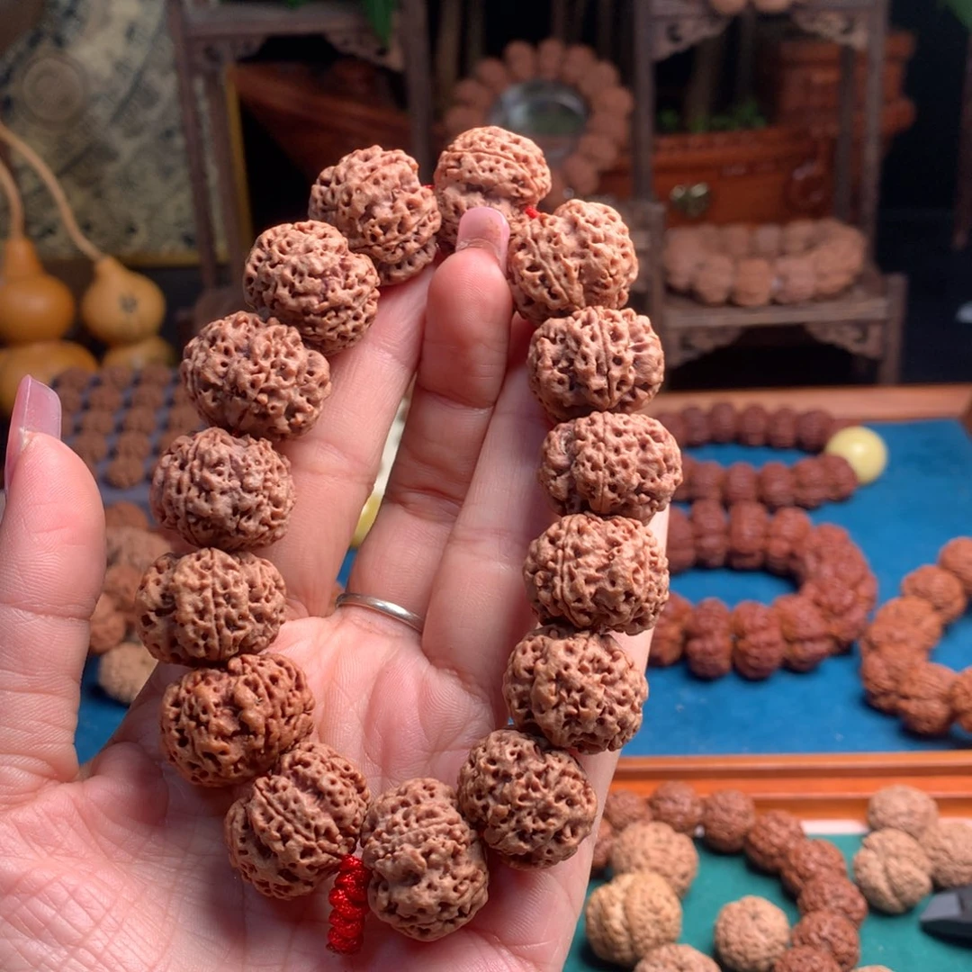 霸***哥手串金刚菩提梅花