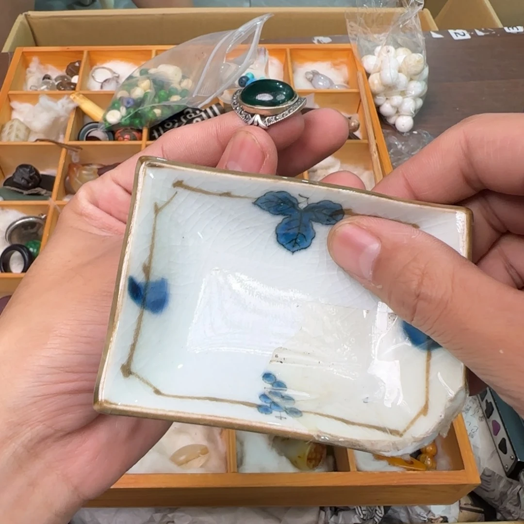 绿泥陶瓷孤品单件车里拍