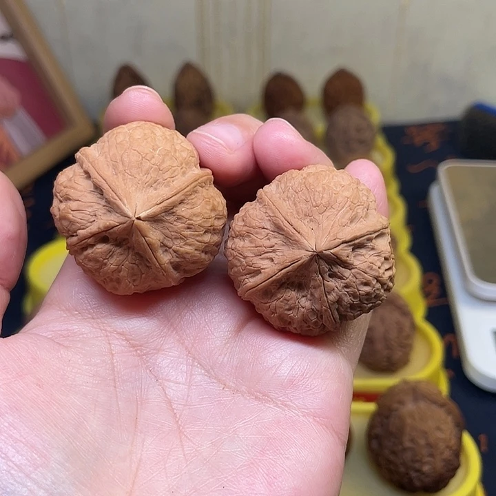 文玩核桃把件19、豆腐块38