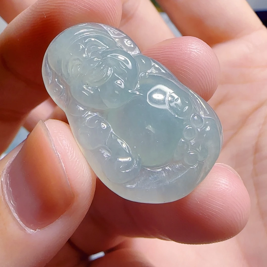 翡翠未镶嵌颈饰财爷