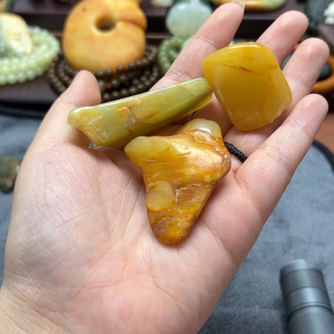 蛇纹石玉未镶嵌珠宝奇石