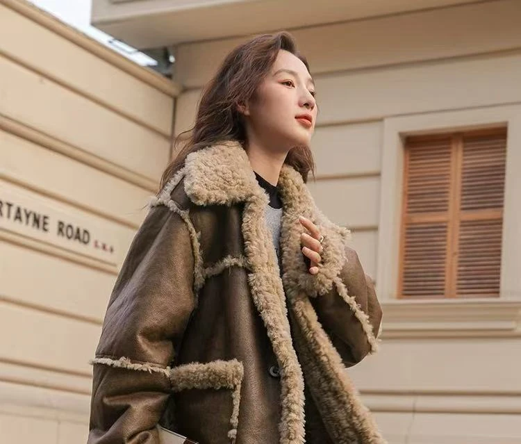 1008 皮毛一体廓形宽松保暖毛毛外套加绒加厚