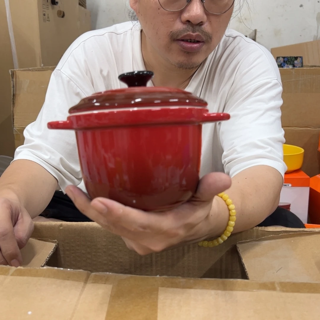 老姊妹家瓷器好漂亮黑顶红色炖盅