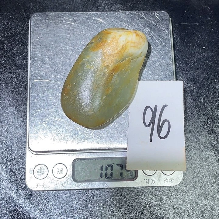 和田玉未镶嵌颈饰96