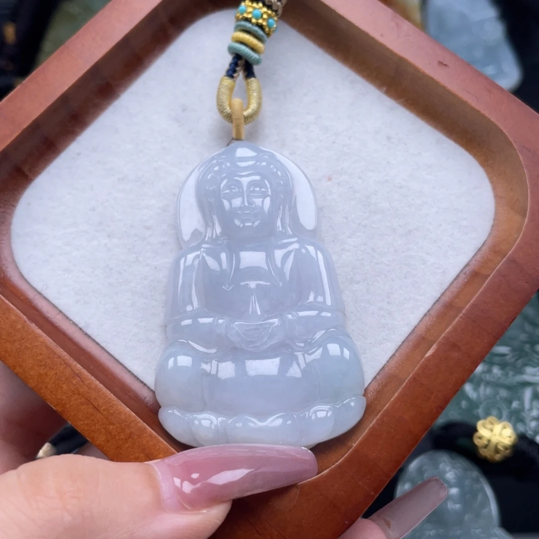 翡翠未镶嵌颈饰观音