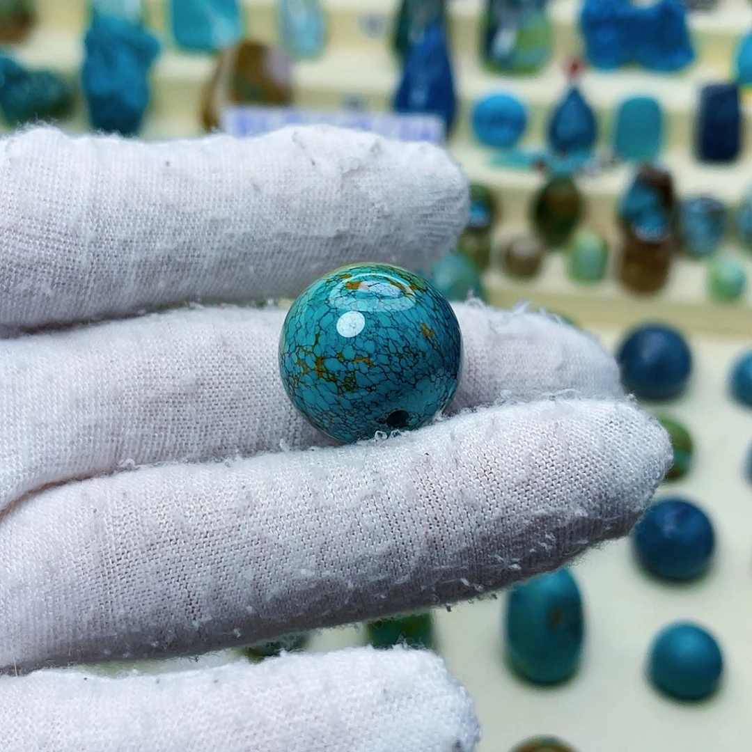 绿松石颈饰未镶嵌