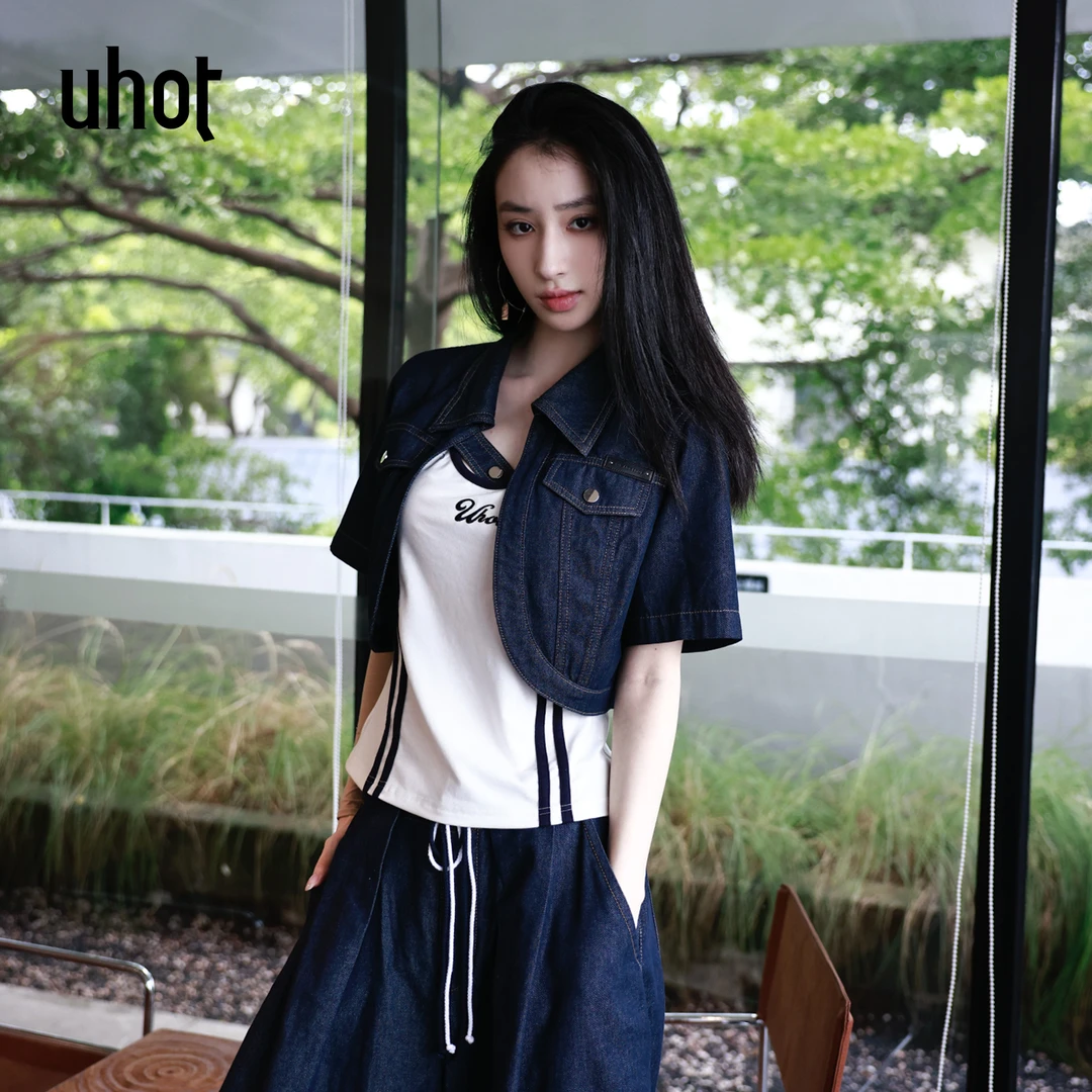 UHOT/诱货深蓝色牛仔外套 UWWR4W703M