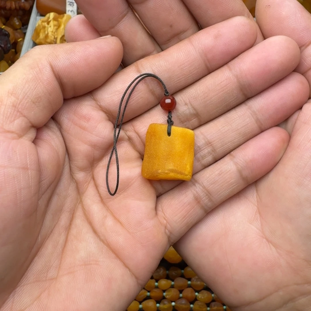 未镶嵌琥珀裸石天然蜜蜡手机吊坠