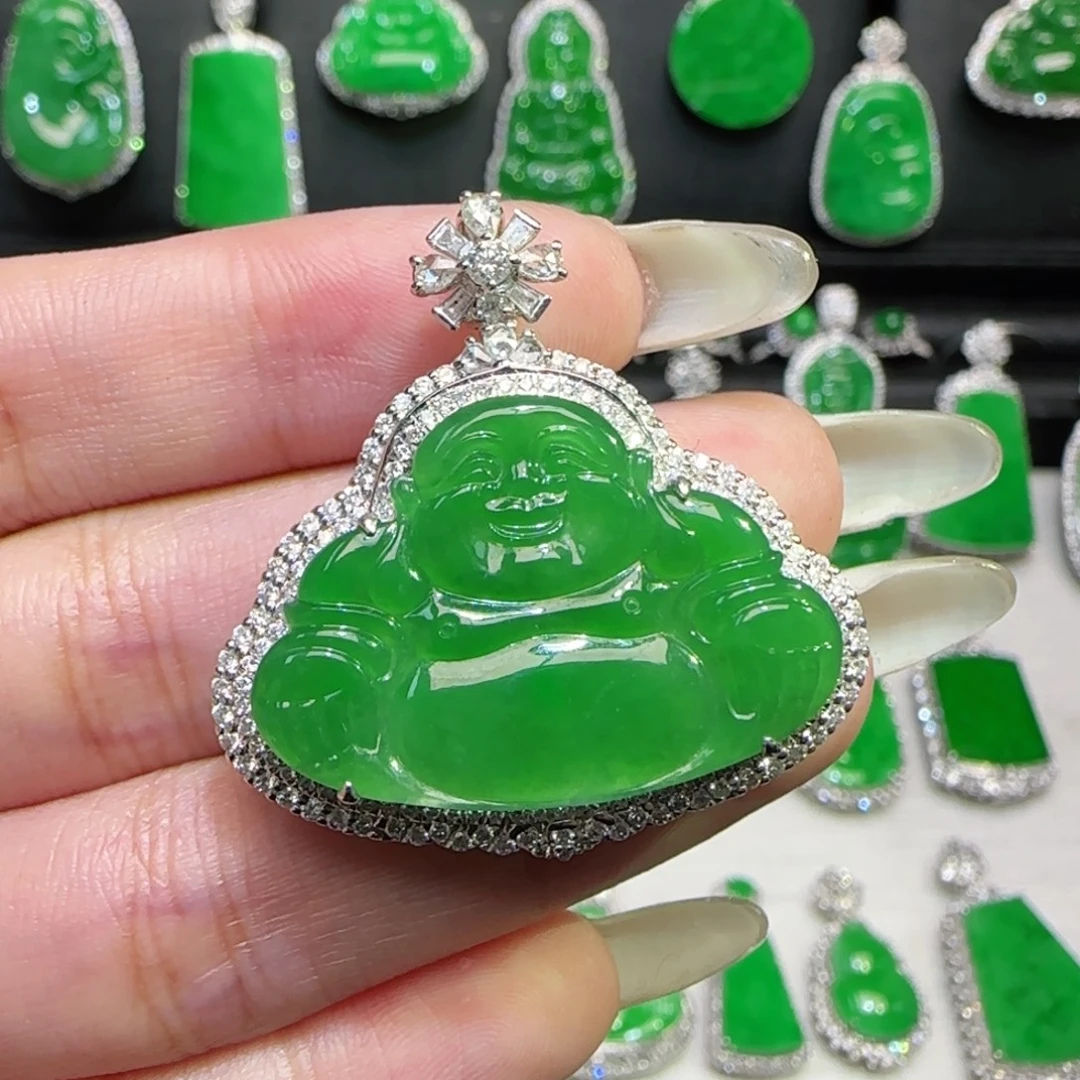 翡翠18K金镶嵌颈饰