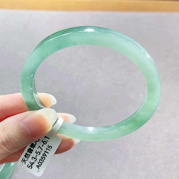 【闪购商品】未镶嵌手镯翡翠
