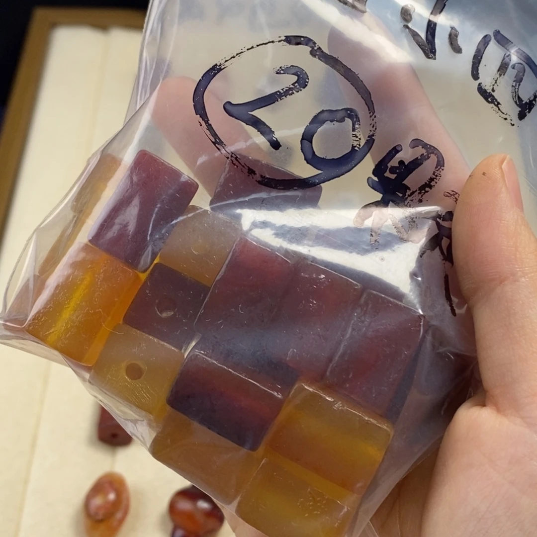 高***四玛瑙/玉髓合金颈饰