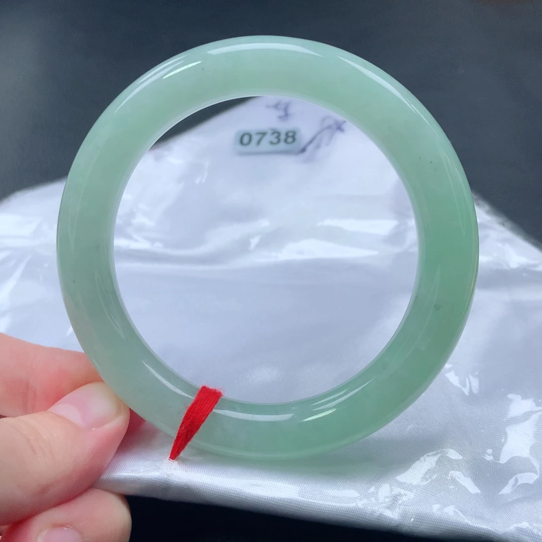 翡翠手镯未镶嵌0738号