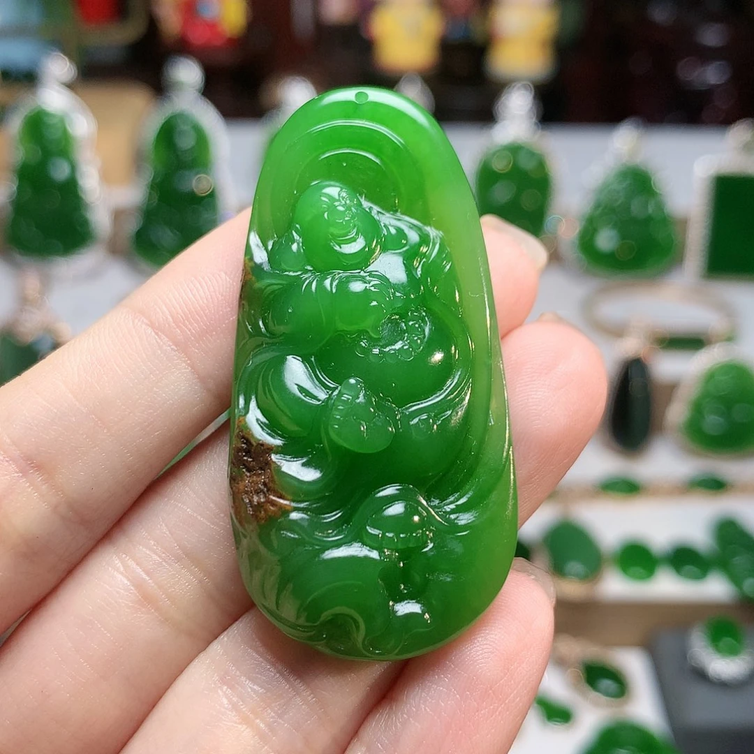 颈饰未镶嵌和田玉（碧玉）