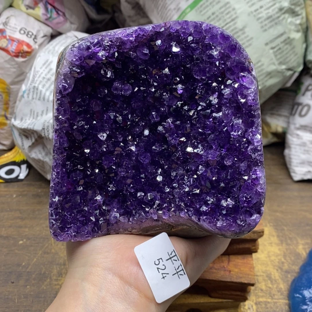 水晶乌拉圭未镶嵌