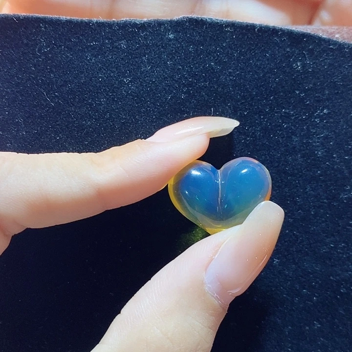 蓝珀未镶嵌珠宝奇石墨西哥蓝珀爱心屁桃