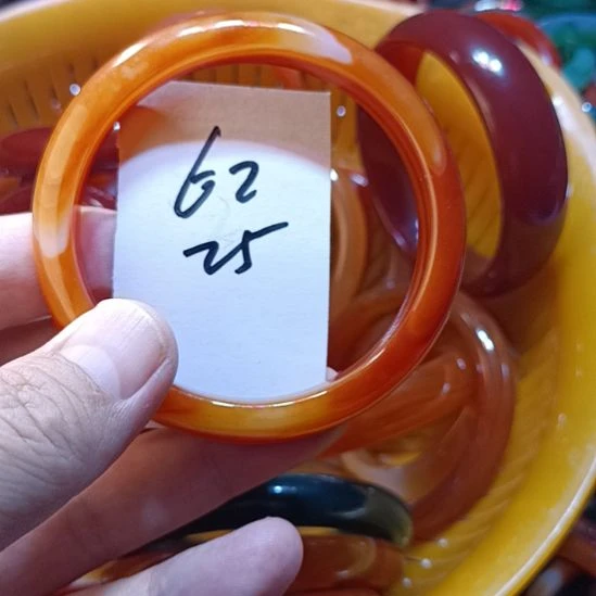 手镯玛瑙/玉髓未镶嵌