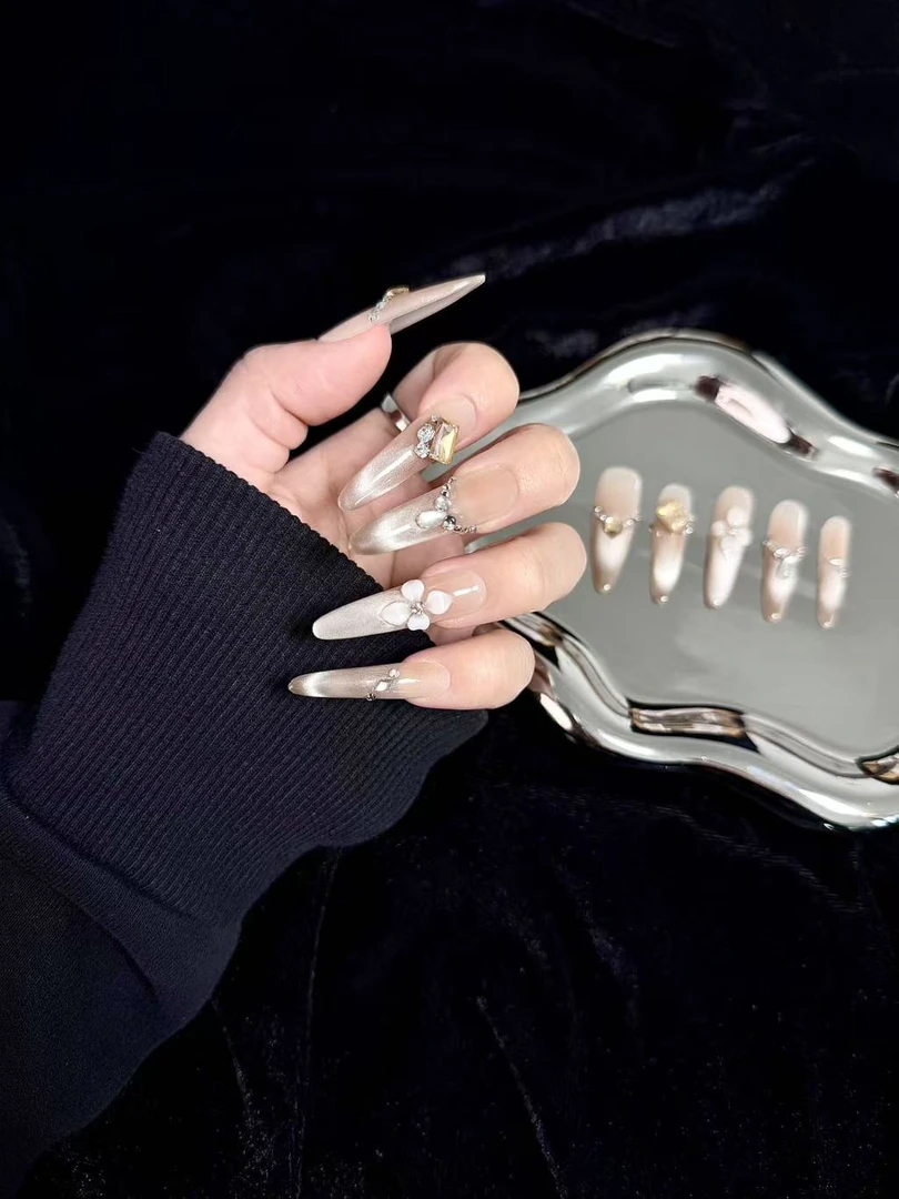 【Luxurious】纯手工穿戴甲10片装-送工具包-可重复佩戴-024