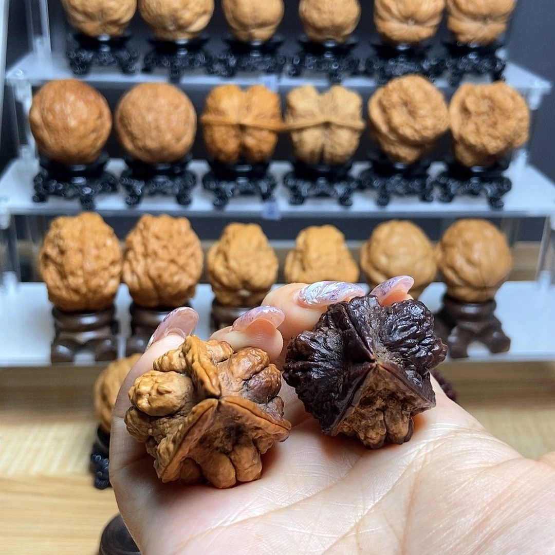 桃核把件B*H4………………金蟾塔