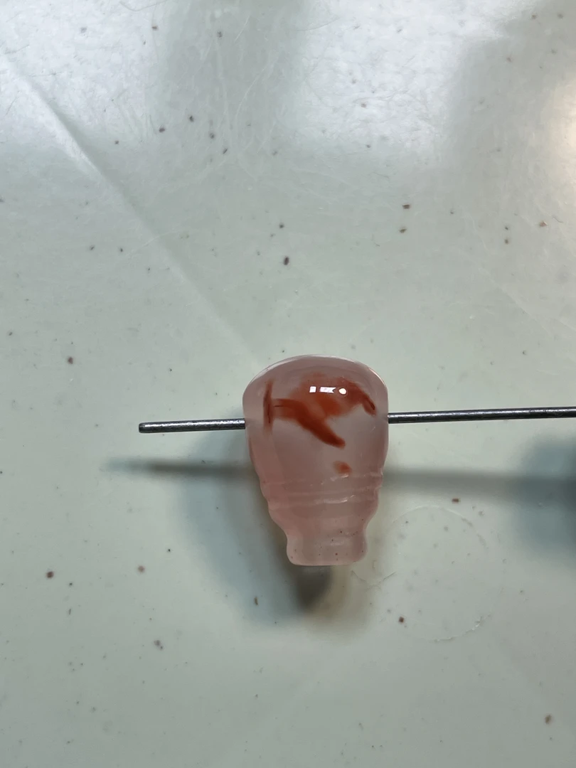 精品南红玛瑙配饰三通，特色高冰飘花，无杂无裂，尺寸11.5x16x12mm