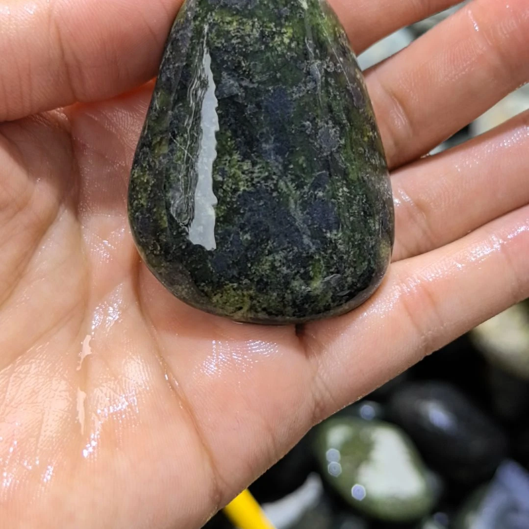 石材群**水藏玉药王石原石一个