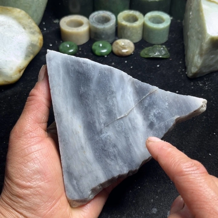 和田玉（糖玉）未镶嵌珠宝奇石