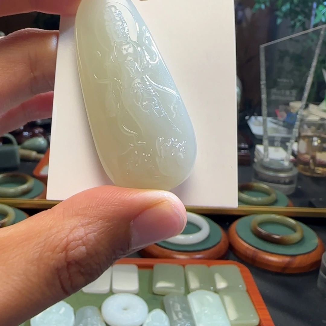 和田玉（糖玉）未镶嵌颈饰