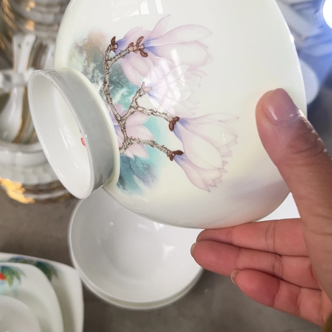 瓷片玉兰六寸面碗四个微瑕