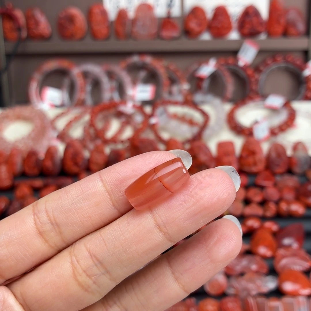 南红玛瑙未镶嵌颈饰桶珠18*9