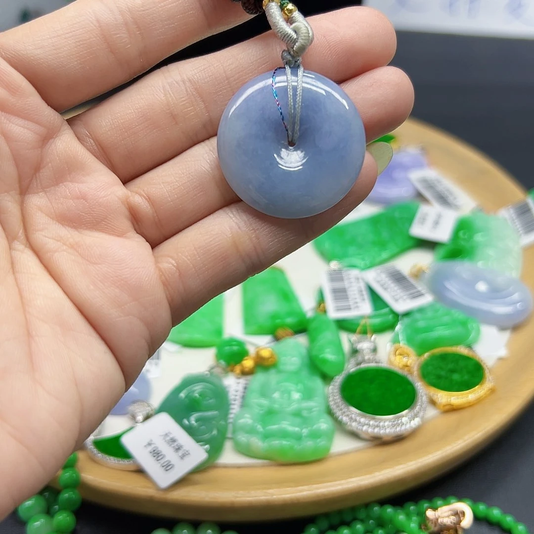 翡翠颈饰未镶嵌天然缅料A货一件