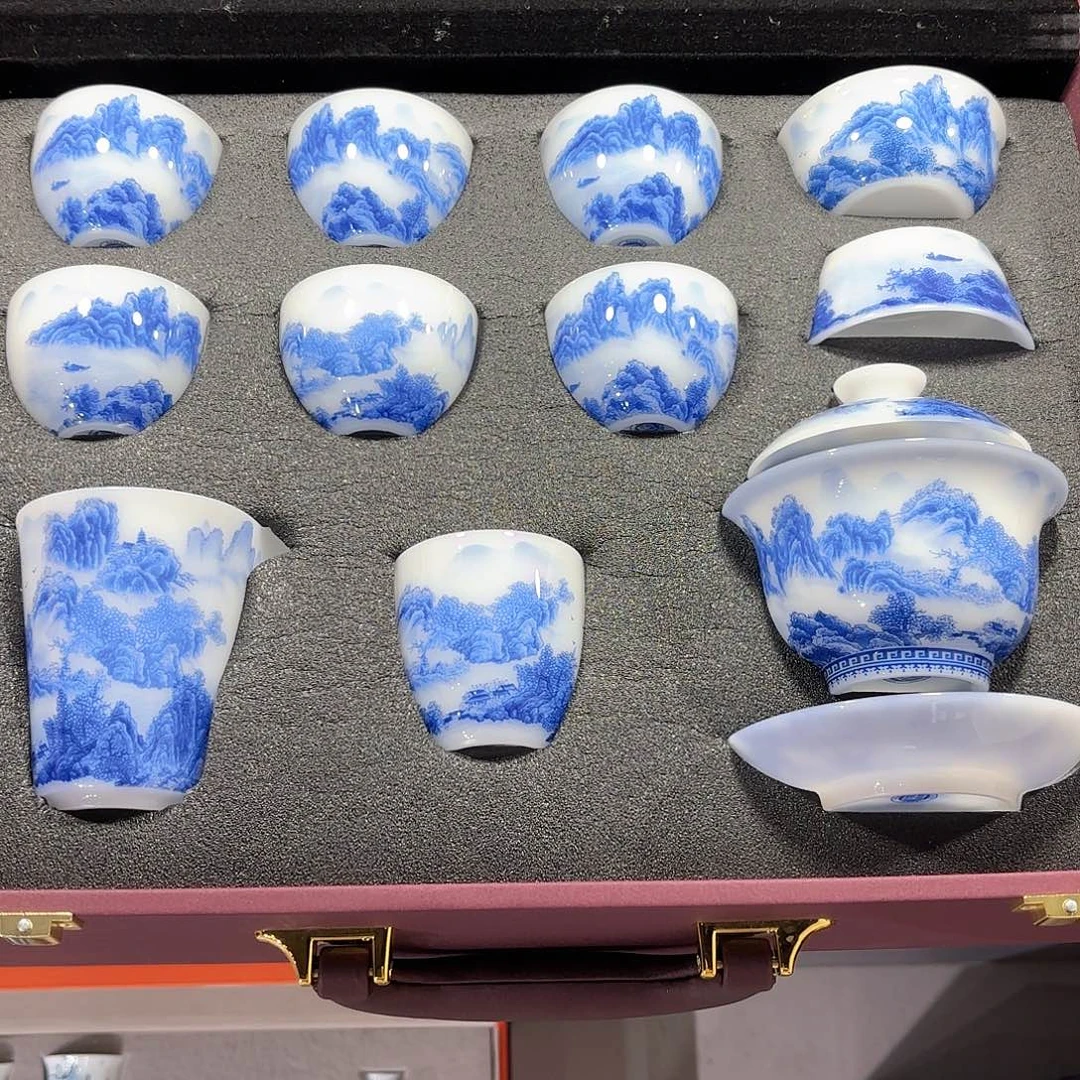 瓷片景德镇瓷器精品陈列