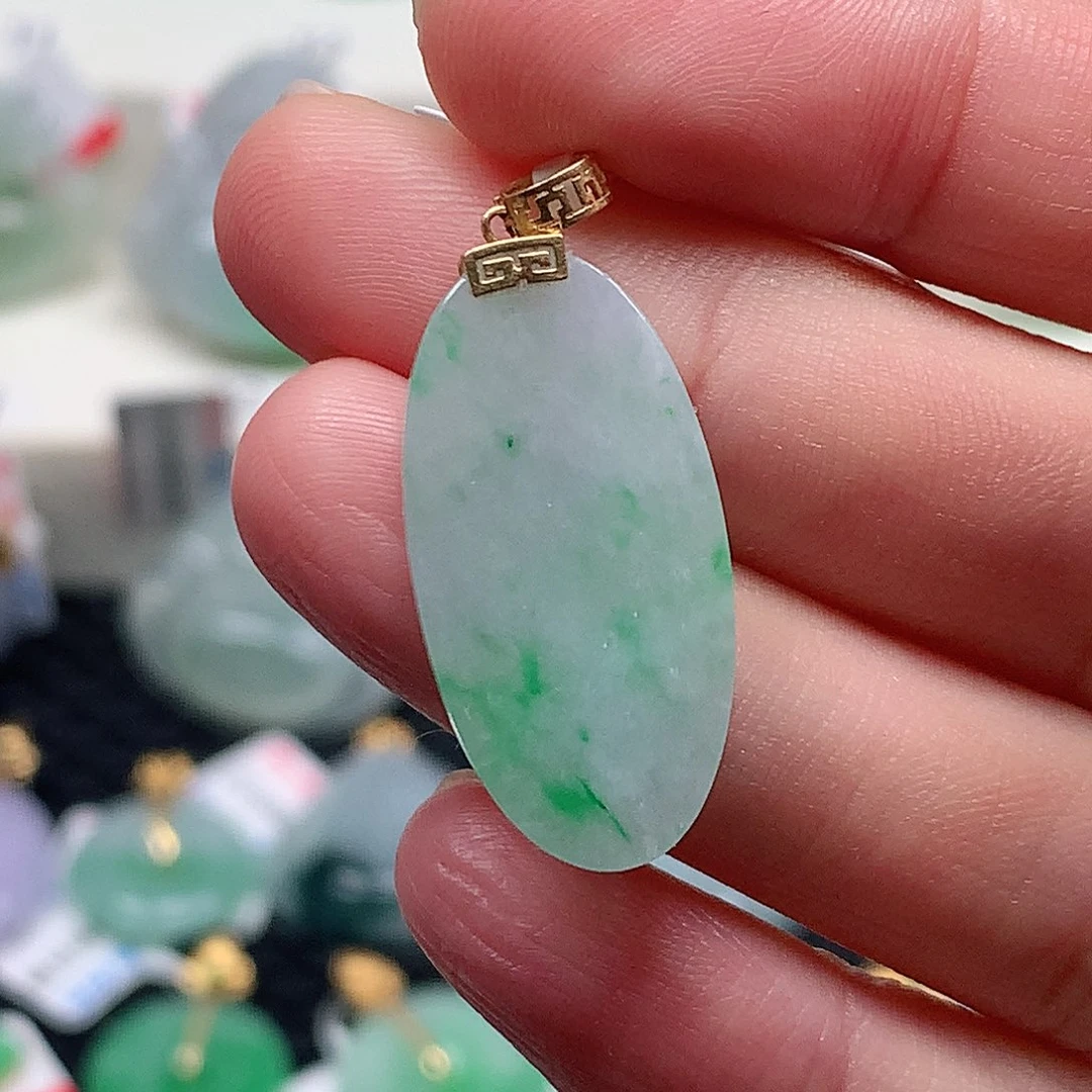 颈饰18K金镶嵌翡翠翡翠吊坠