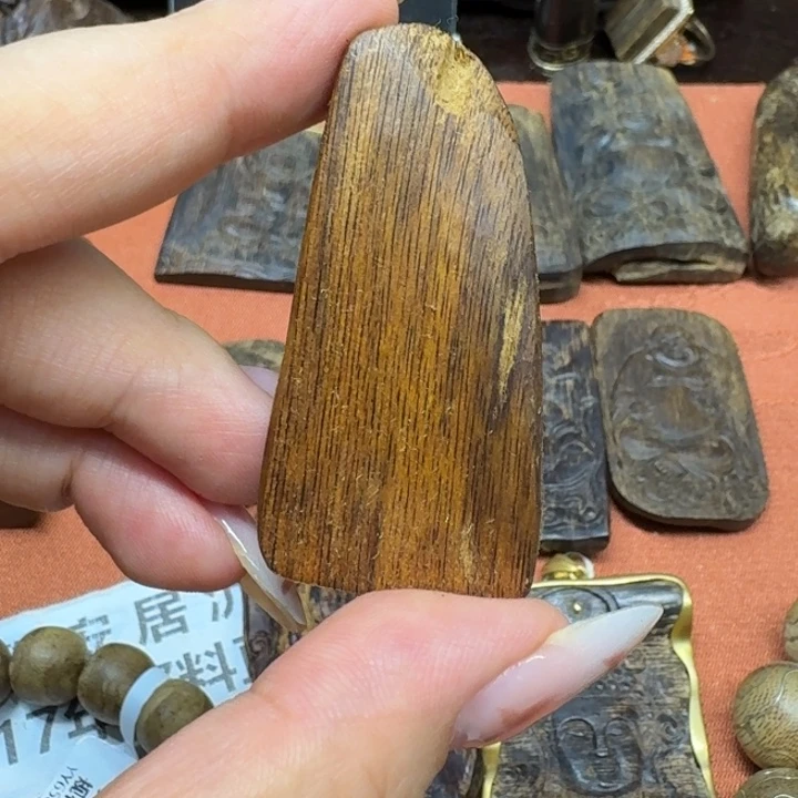 大叶紫檀（黑酸枝木类）
