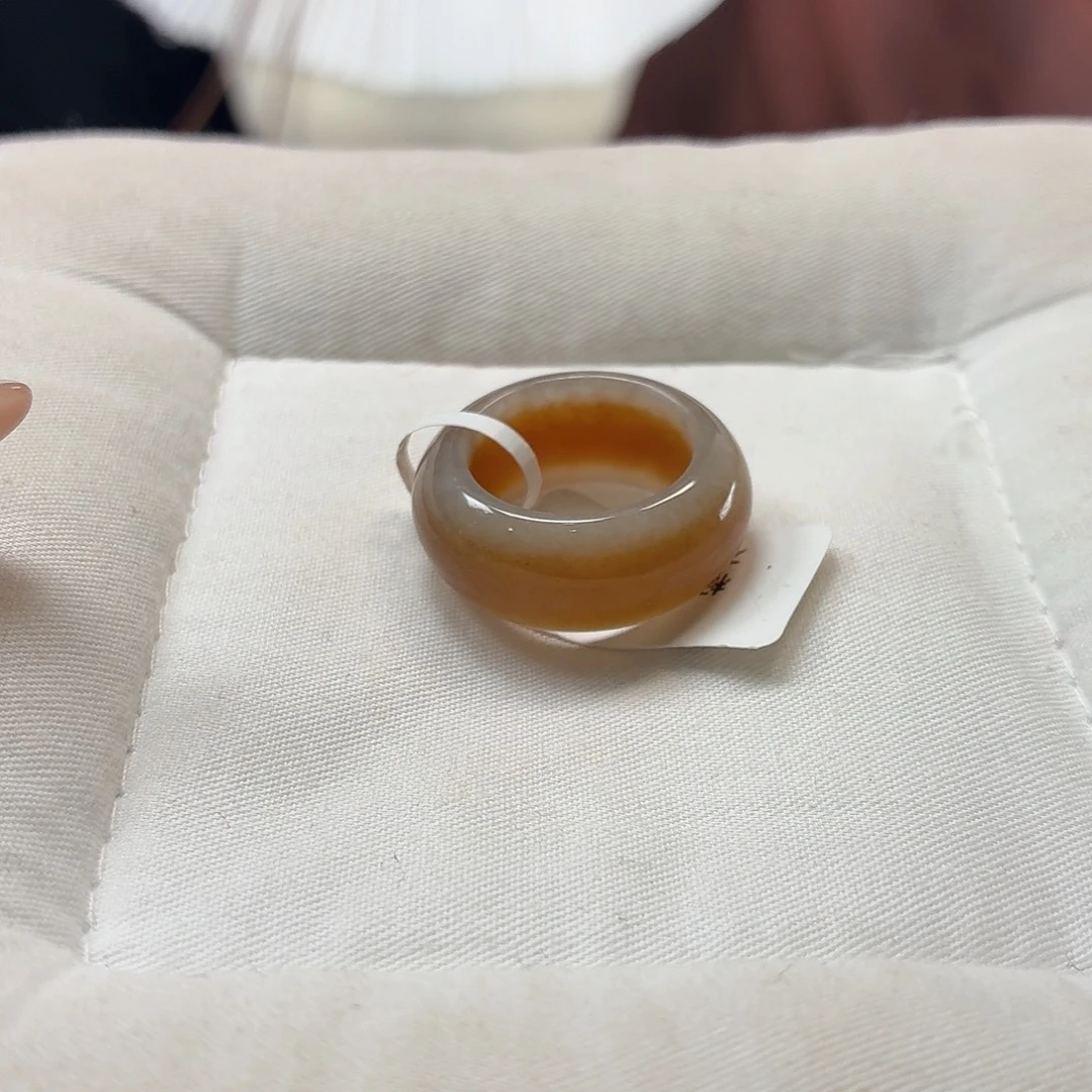 和田玉未镶嵌戒指