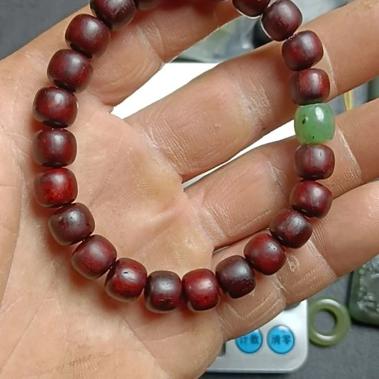 和田玉未镶嵌车挂