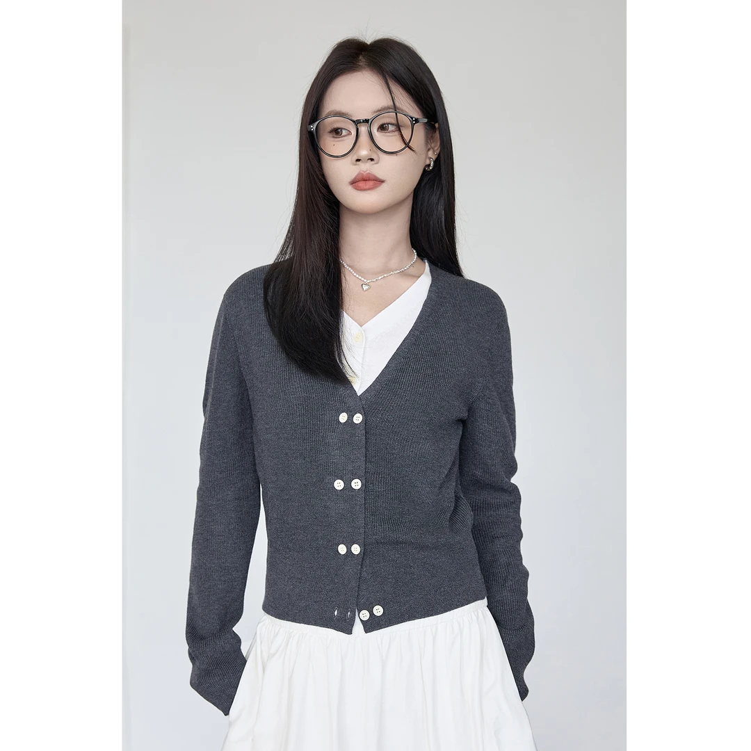 「灰阶秋语」v领假两件针织衫女百搭显瘦双排扣开衫XH28336-Q