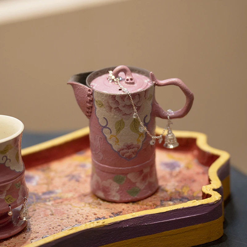 SJY0236 山几由-漆绘粉地牡丹蝴蝶提溜——壶