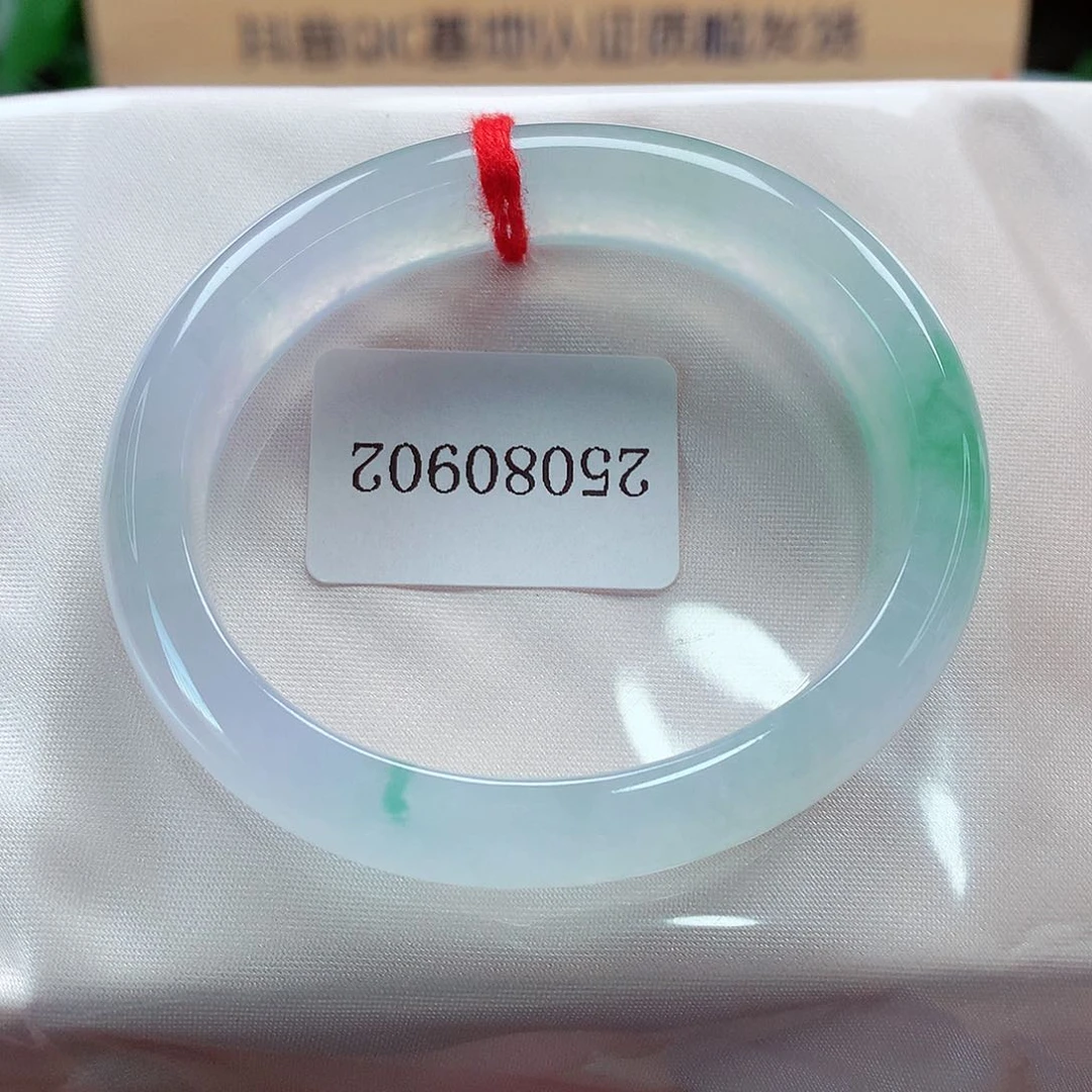 未镶嵌手镯（贵妃镯）翡翠天然a货翡翠