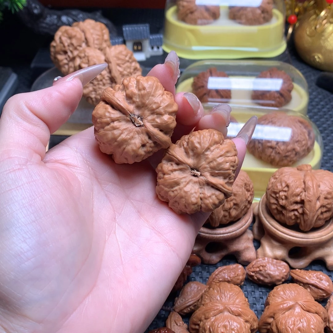 文玩核桃把件人***醒35延庆蛙