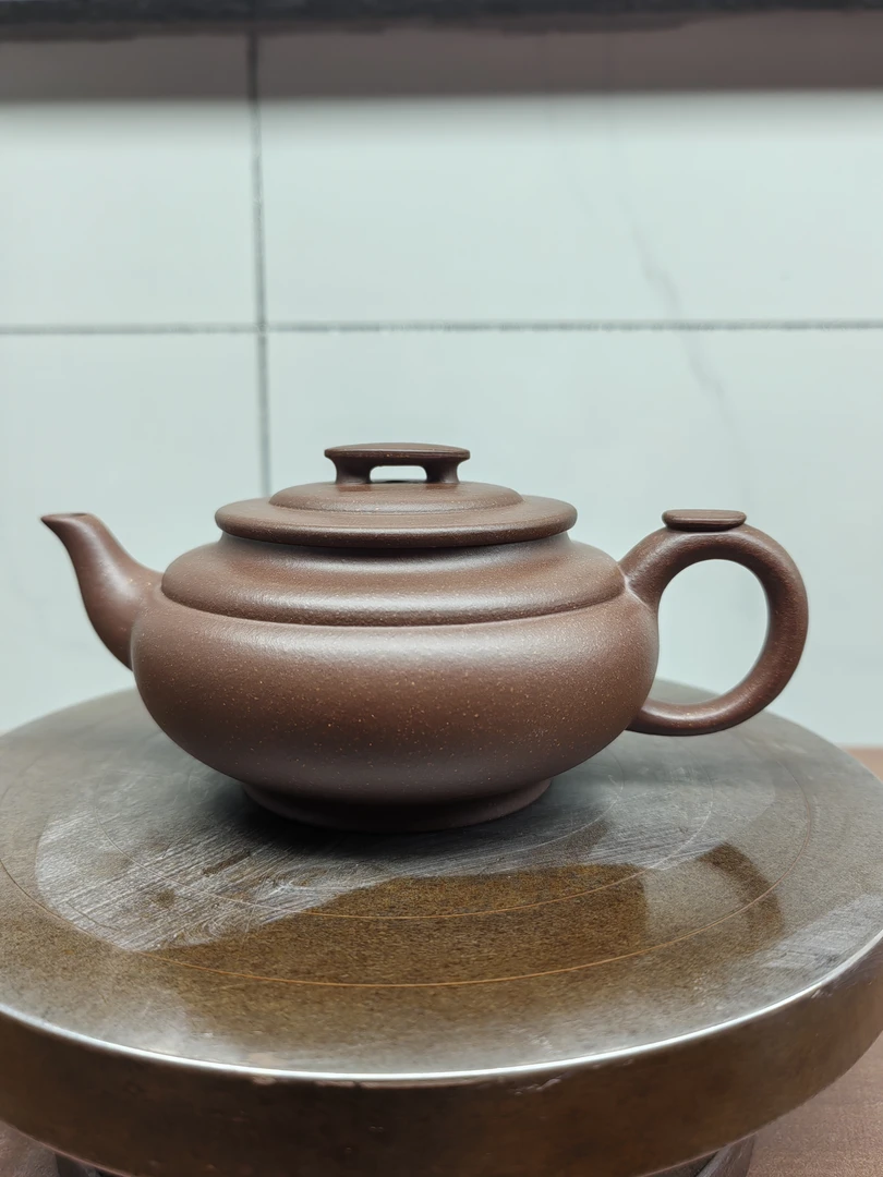 《上新桥》壶，200毫升左右原矿紫泥40目精工半手助理工艺美术师制作