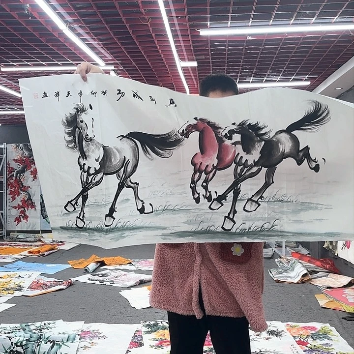 国画无毛和被绒毛的鳞片均被