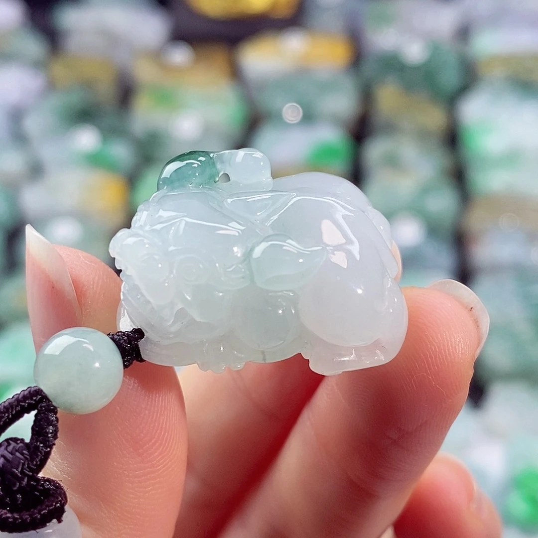 颈饰未镶嵌翡翠天然