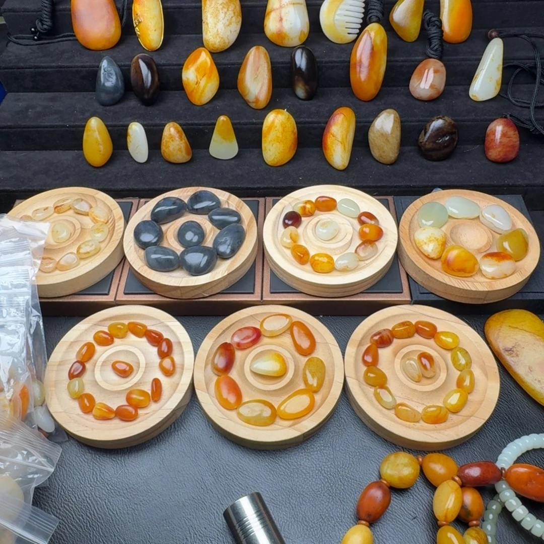 好***伴和田玉未镶嵌手串