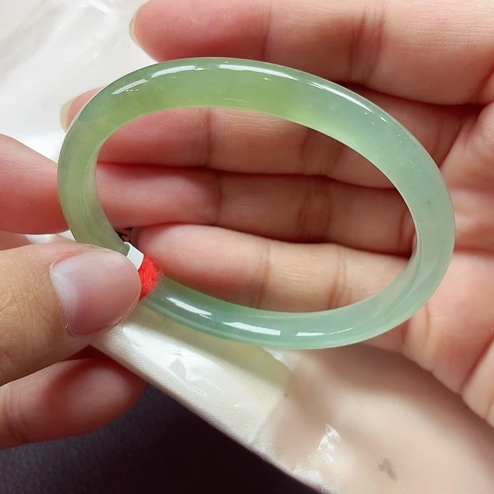 翡翠未镶嵌手镯（贵妃镯）天然缅甸A货翡翠（炸光）13号