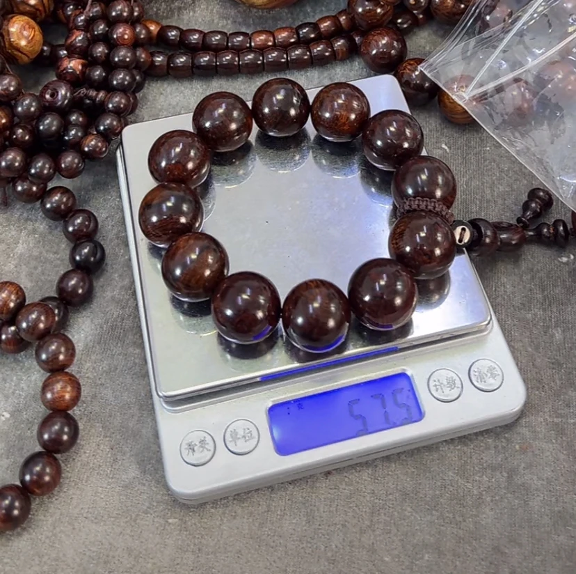 海南黄花梨2.0芝麻水波纹手串