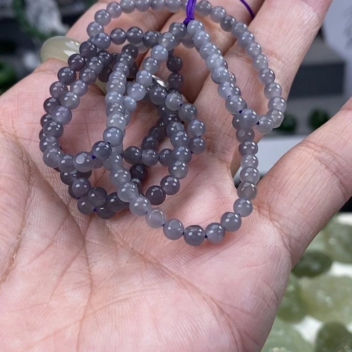 和田玉颈饰未镶嵌哈****堡